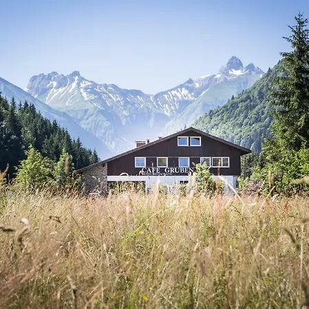 Gaestehaus Gruben ゲストハウス オーベルストドルフ